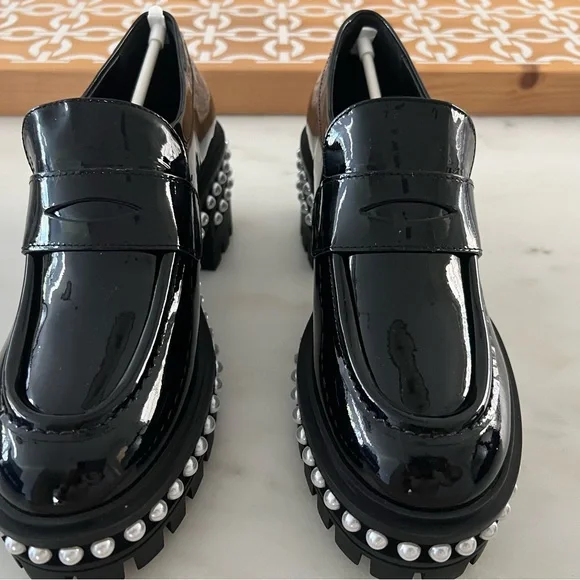 Stuart Weitzman SOHO PEARL LOAFER Black Pearl-Embellished Size 6 NWT - Picture 7 of 11